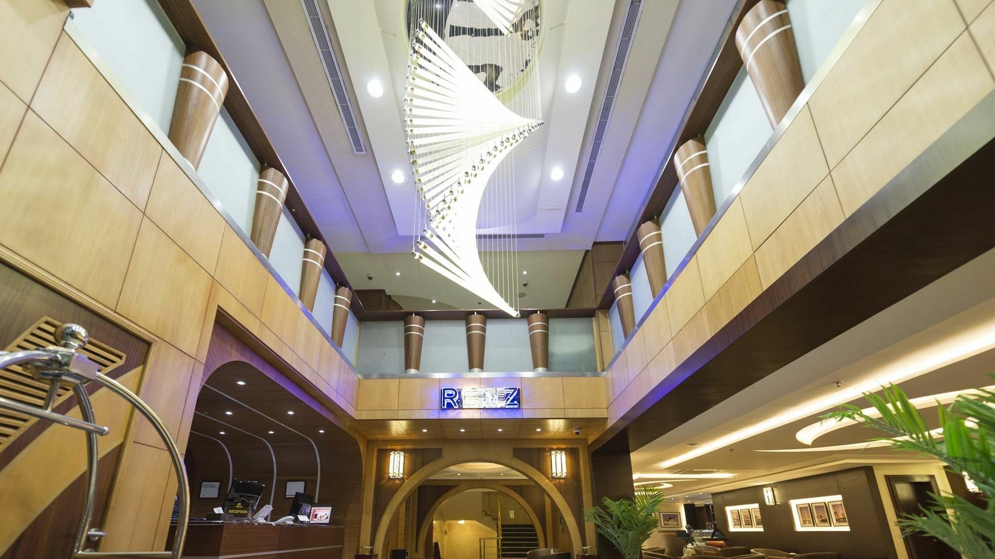 Renz Hotel Jeddah Exterior photo